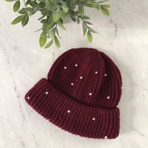 NWOT Red Hat with Pearls